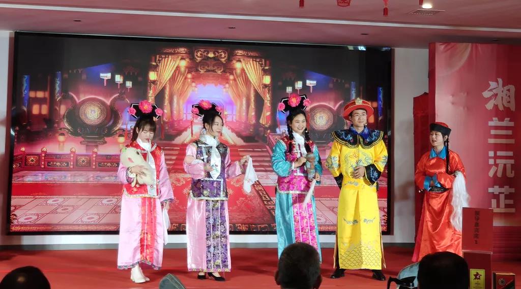 小品《甄嬛歪传》-KY平台-KY（中国）一站式服务平台茶旅天心分公司.jpg